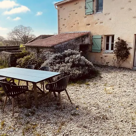 Du Bois Passe بيت للعطل Villeneuve-en-Retz